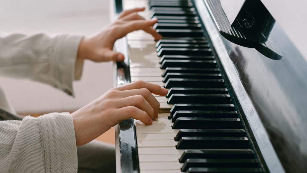 Playing with the Piano Keys.